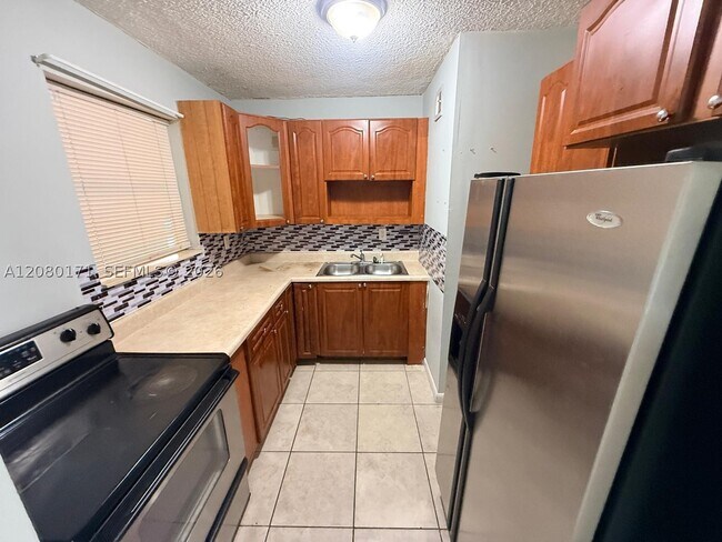 Photo - 525 W 69th St Unit 106