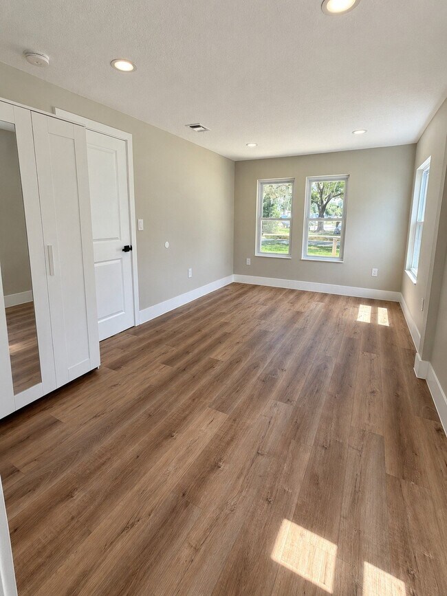 Photo - 1124 California Ave