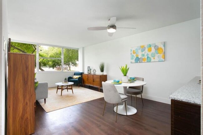 Photo - 6701 Blanco Rd Unit b1