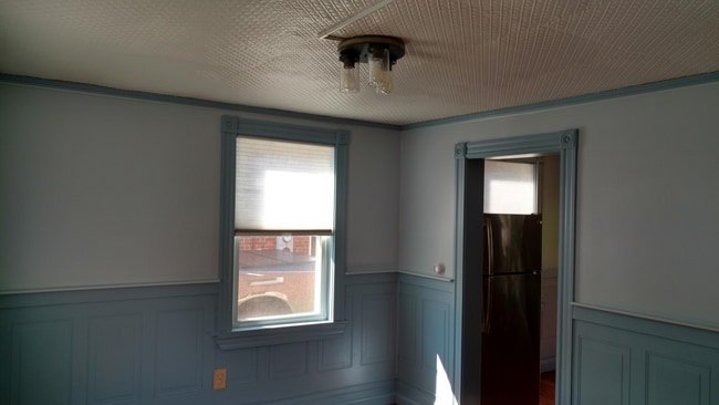 De la sala de estar a la cocina - 108 Porpoise Way Unidad 108