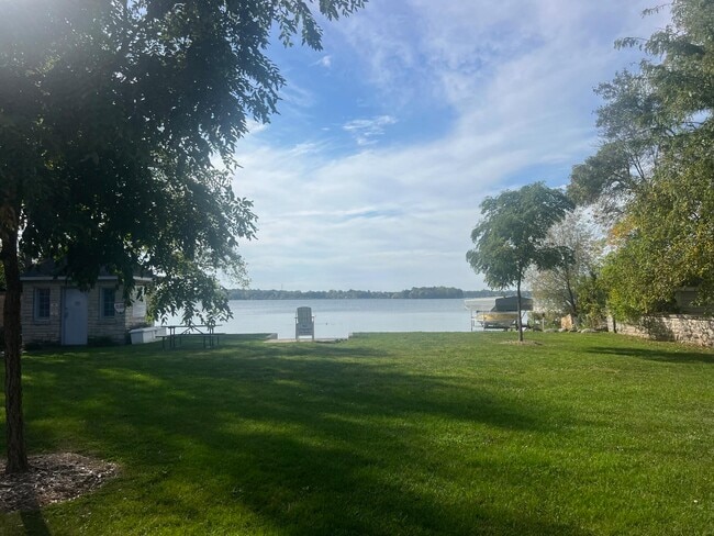 W379N5686 N Lake Rd