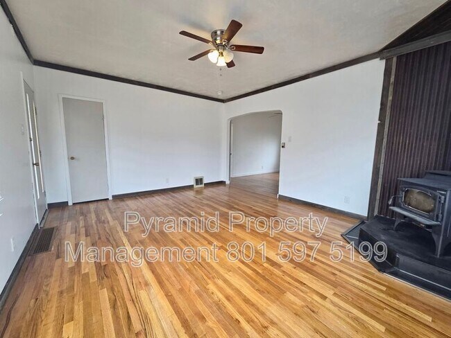 Photo - 145 N 300 W