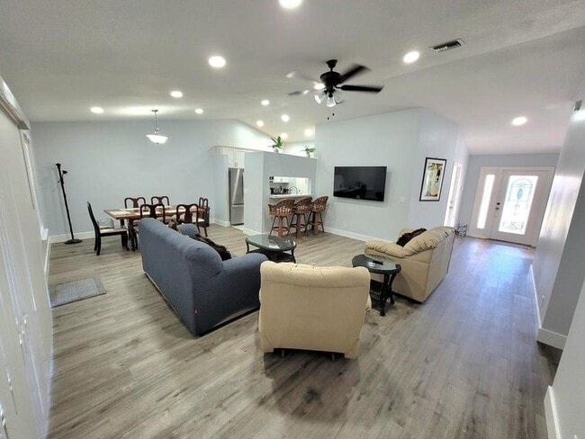 Photo - 1328 Waterway Cove Dr