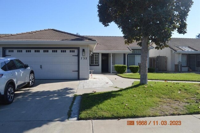 Photo - 732 Dwight Way