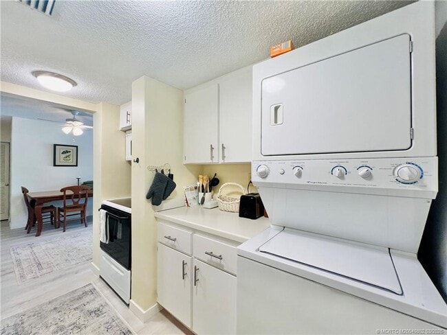 Building Photo - 3792 NE Ocean Blvd Unit 103 Rental