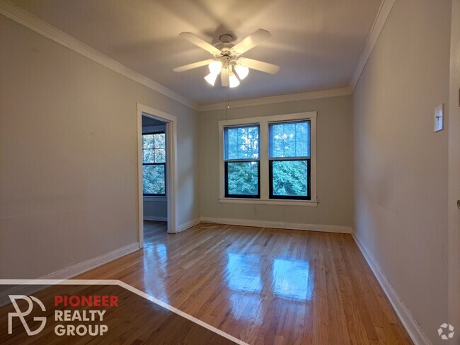 Building Photo - 1206 W Wellington Ave Unit #3002-3 Rental