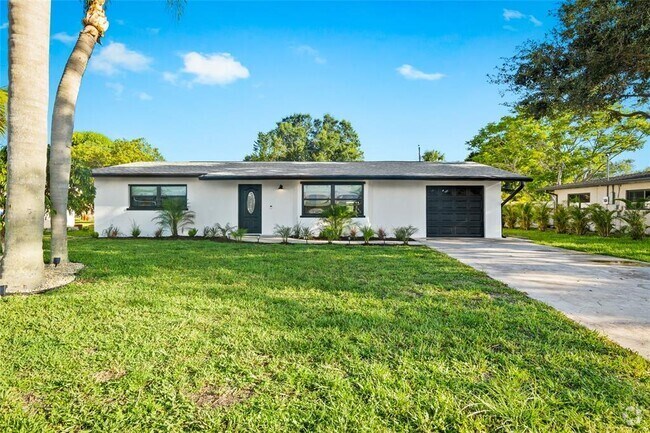 Building Photo - 1311 Cypress Ave Rental