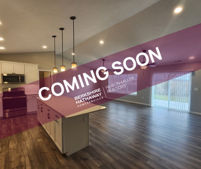 Building Photo - East Side Terre Haute - 5 Bedroom, 3 Baths, 2 Car Garage Home!