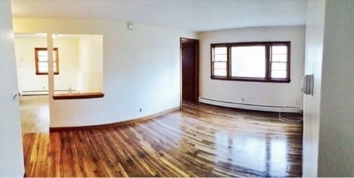 Building Photo - Spacious 2 Bed 1 Bath! Unit 1