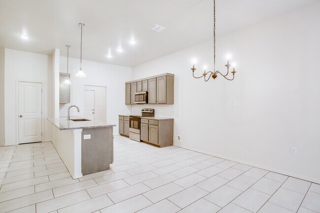 Photo - "Charming 2-Bed Oasis with Granite Eleganc...