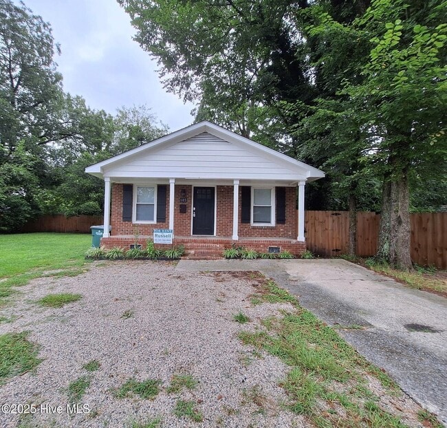 Photo - 605 W 14th Ave