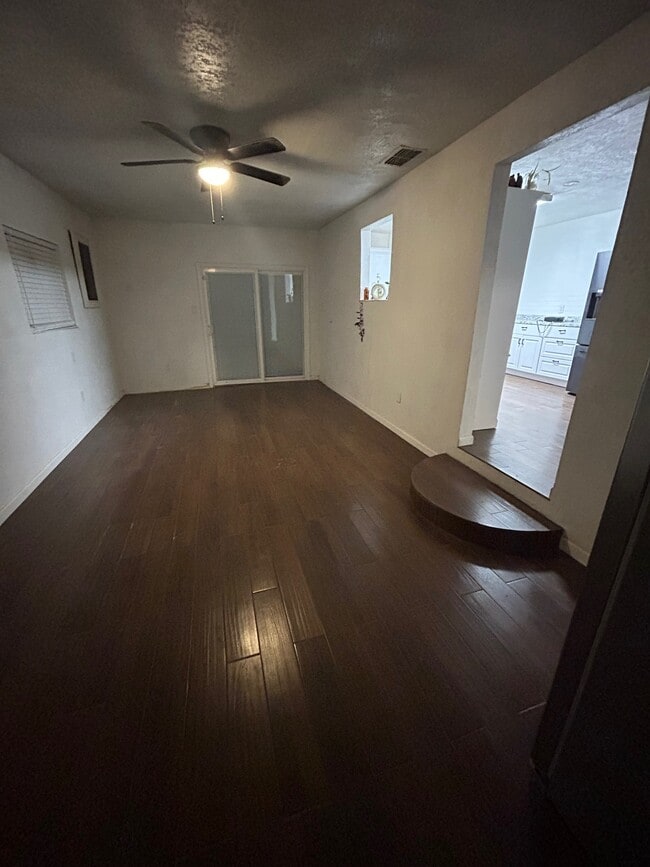 Photo - 603 N 1st St