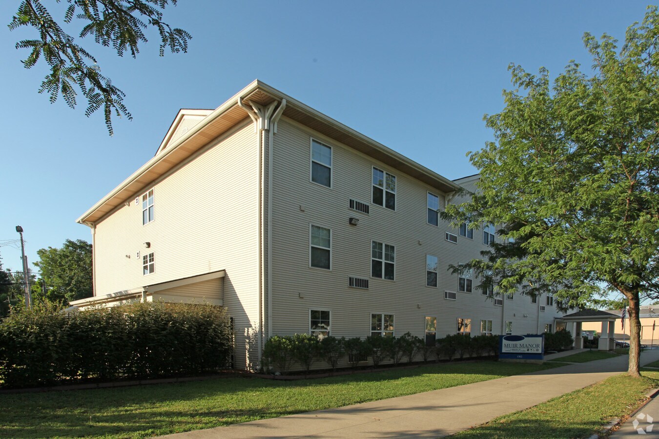 Photo - Muir Manor Apartments