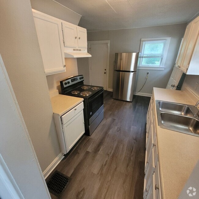Building Photo - 6808 S Benton Ave Rental