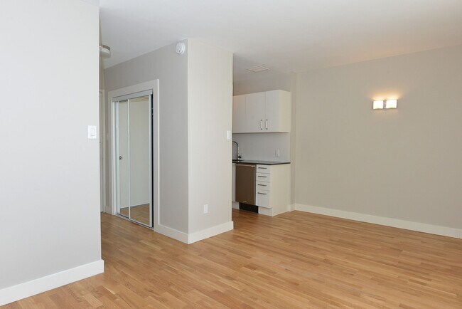 Photo - 263 Russell Hill Rd Unit 506