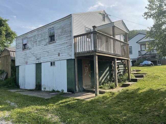 Photo - 9 Poplar Ave
