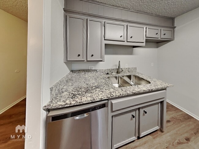 Photo - 1303 1/2 Berry Dr Apt A