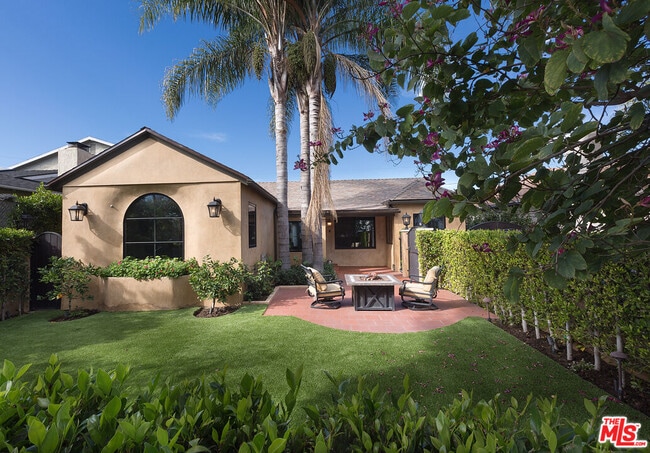 Building Photo - 139 S Kilkea Dr Rental
