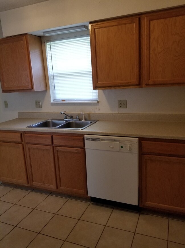 Photo - 717 Demaret Dr Apartment Unit A