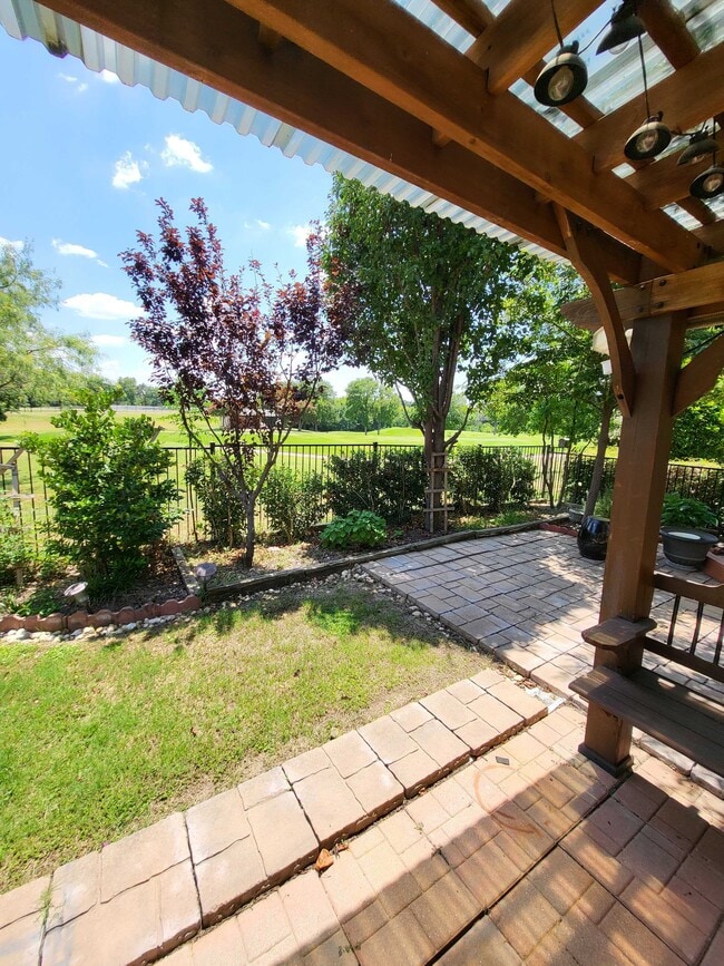 Photo - 2418 Watercrest Dr