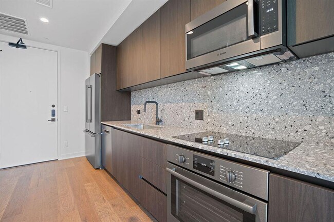 Photo - 84 East Ave Unit 2708