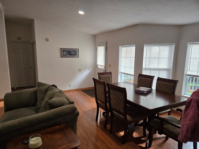 Photo - 40721 NE Munch Rd