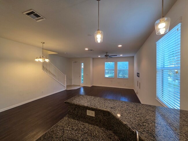 Photo - 1102 Dakota Dr