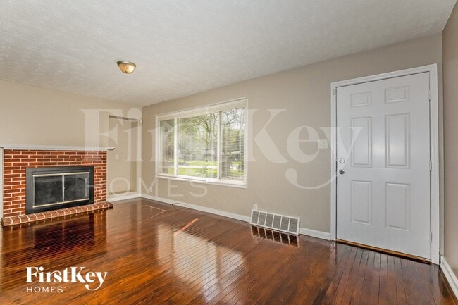 Photo - 2825 Kessler Blvd Dr