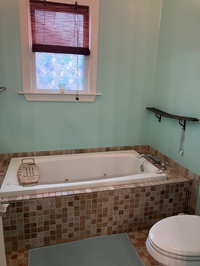 Photo - 1035 Lynnhurst Ave