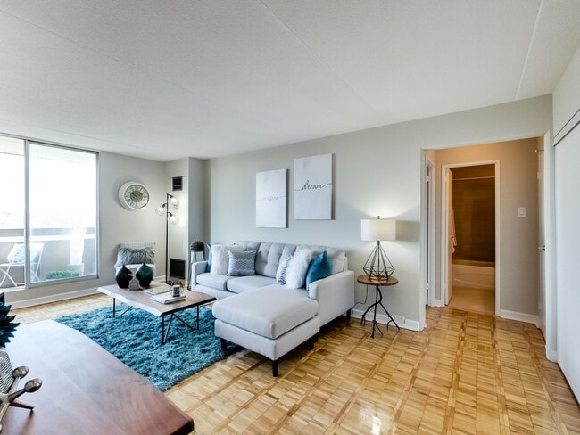 Photo - Bromsgate Apartments