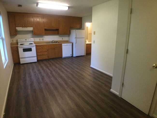 Photo - Christiansburg, 3 BR / 2.5 BA Available April 27th