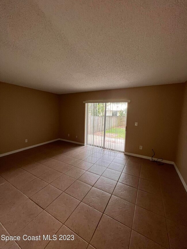 Photo - 118 Olive St