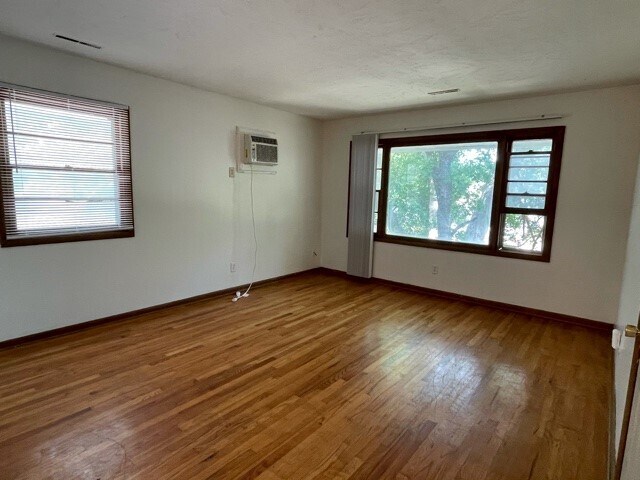 Photo - 3915 N 69th St Unidad 5