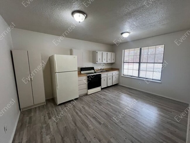 Photo - 12003 Geyer Springs Rd