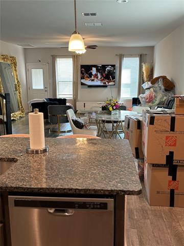 Photo - 508 Doe Creek Trl