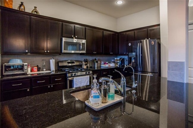 Photo - 145 Pincea Pl