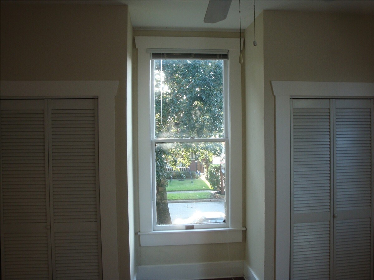 Photo - 3416 Morrison St