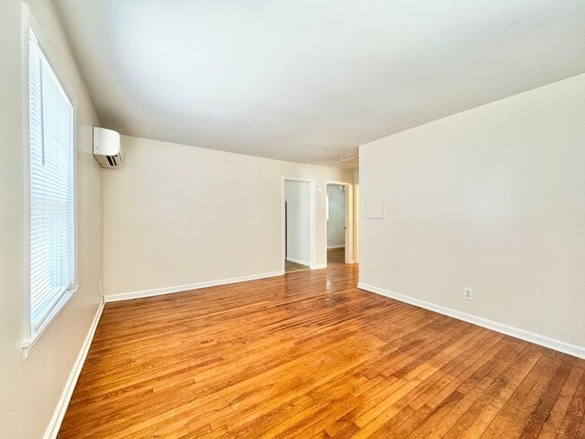 Photo - Cozy 2 Bedroom Home!!