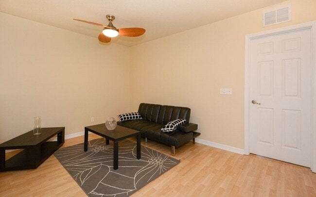 Photo - Lakeside Village Townhouse 2 Bedroom 2.5 Bath Available for Short-Term Rental