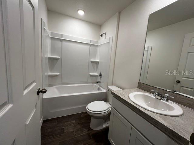 Photo - 8 Roxanne Ln