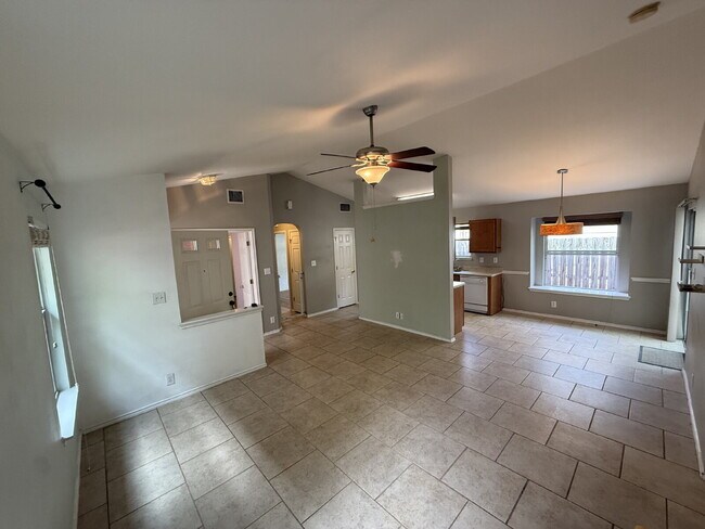 Photo - Well Maintained One-Story in Westchase | No Carpet + New Pergola + Prime Location