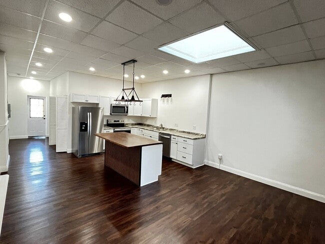 Photo - 119 N Main St Unidad 1191/2