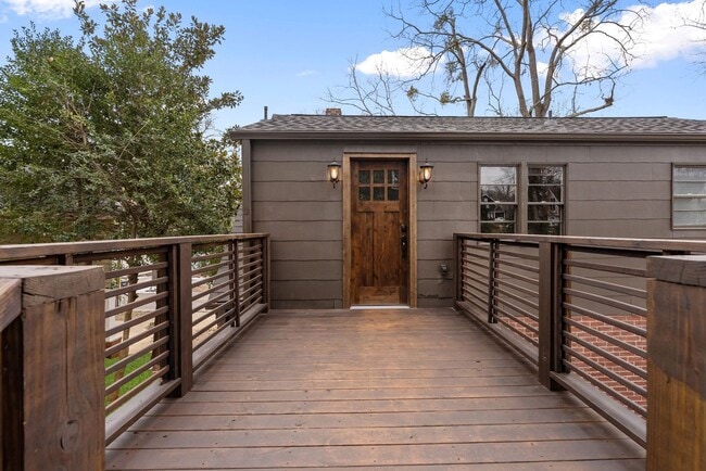 Photo - Heritage Historic - Unit B Unit B