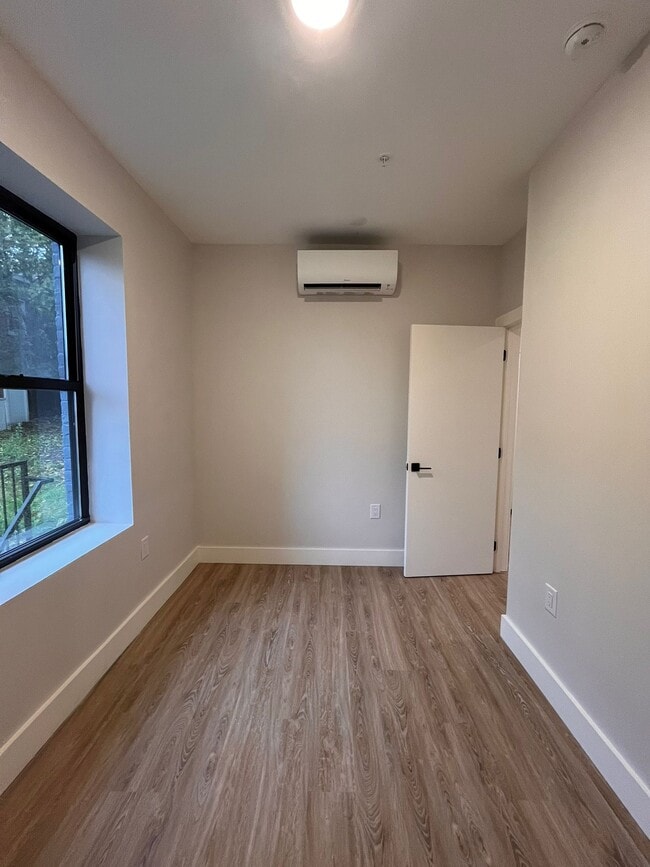 Photo - 269 Martin Luther King Jr Dr