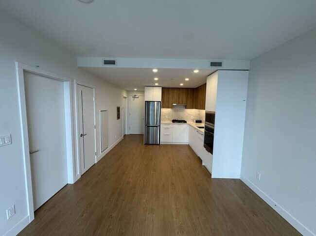 Photo - 13387 Old Yale Rd Unité 22XX