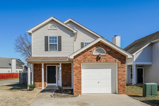 Building Photo - 901 Bexhill Ct S