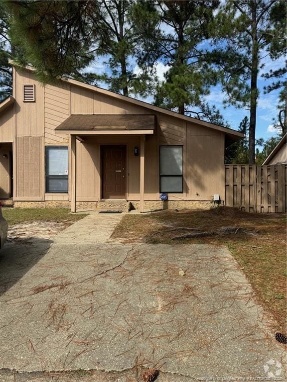 Building Photo - 642 Mosswood Ln Rental
