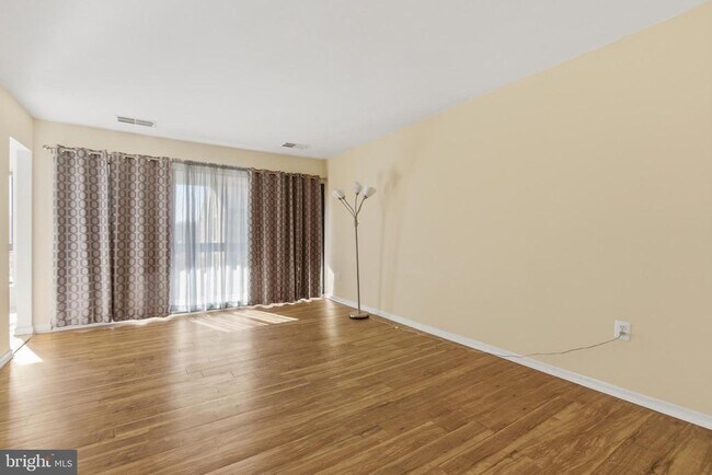 Photo - 561 Florida Ave Unit 204