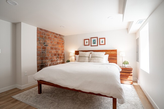 Photo - 4201 51st Ave S