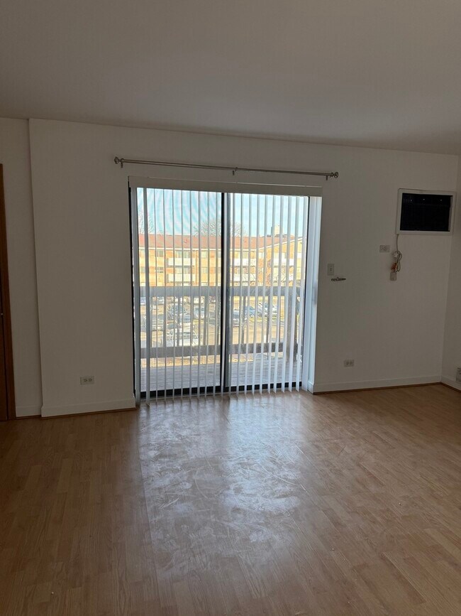 Photo - 1348 Geneva Dr